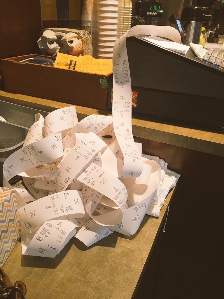 DavidLeavitt's tweet photo. Retweet &amp; Follow me, and if I win the #Powerball tonight I'll share the winnings :) https://t.co/7YFY2aspKE