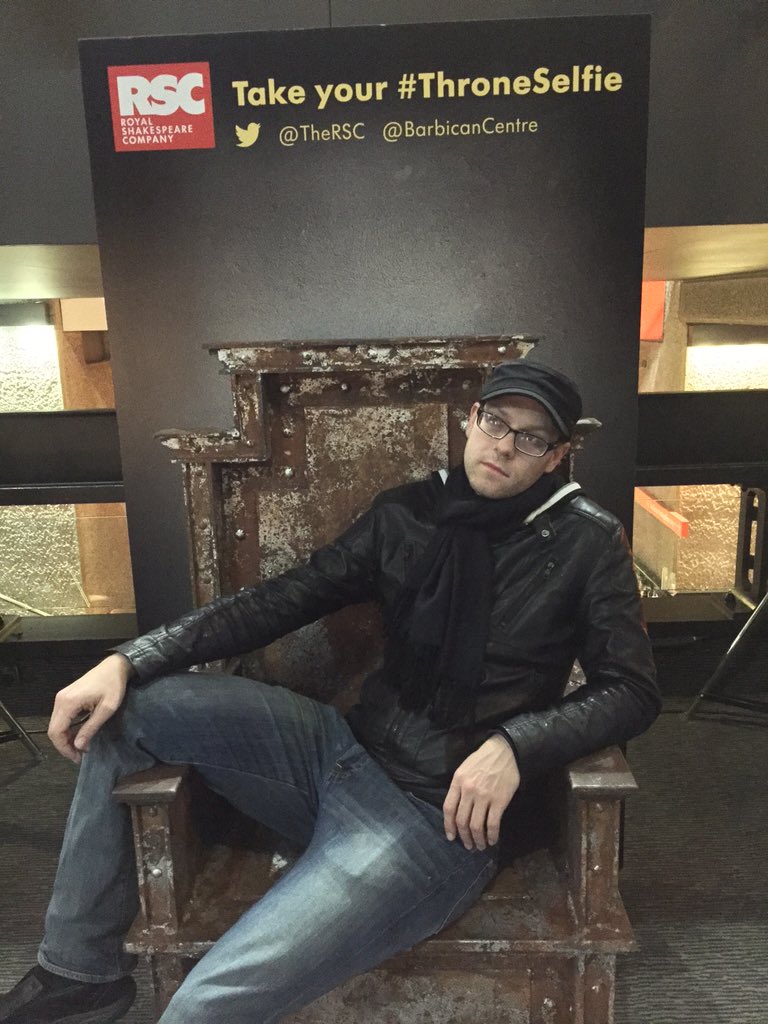 robwillb's tweet photo. Still reeling from seeing David Tennant in @TheRSC's Richard II @BarbicanCentre w @bedlamblade y'day! #ThroneSelfie https://t.co/eb3UfF7XfO