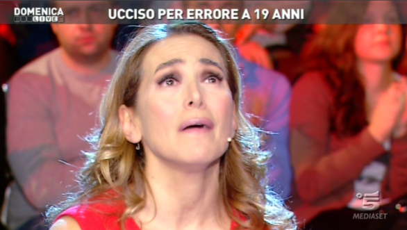 la_busta's tweet photo. Quindi per lei Valeria, non è più sua figlia? 
#cepostaperte https://t.co/Ktm9lPvVj1