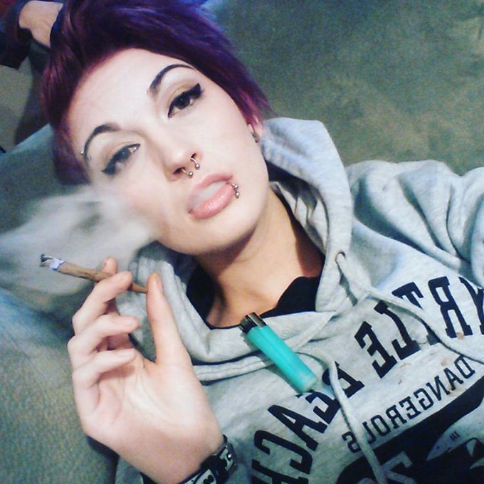 #AlanaRains https://t.co/9y4bKNhwSD<a href="/tag/alanarains"class="tags">#AlanaRains</a>