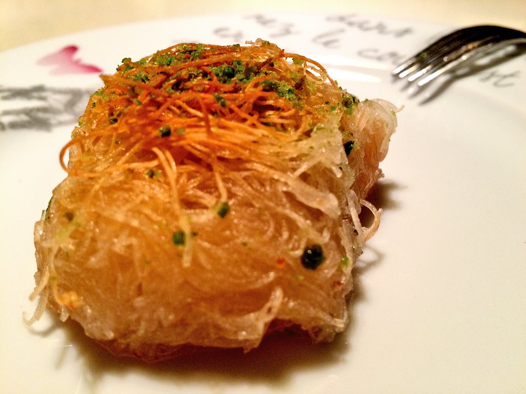 Üffff Akşam kadayıfı var...
Bayılanların  beğenisine sunarız:)) iyi geceler...