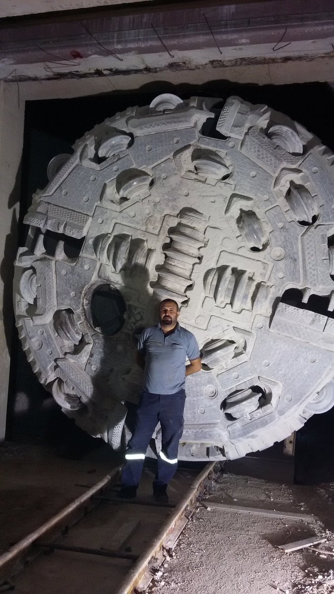 Biz zorlar dağı deler ek başardık şartlar ne olursa olsun