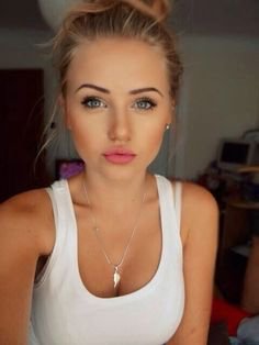 We will shout out everyone that retweet this tweet! #goldenglobe #MTVstars #RT #followme #YouNow #DreamGirls