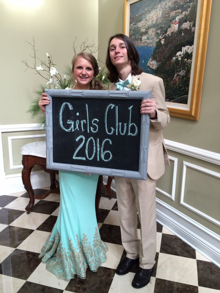 BethTrawick's tweet photo. Ready for Girls' Club 2016 #FancyInYanceys https://t.co/HkkblBAMTp