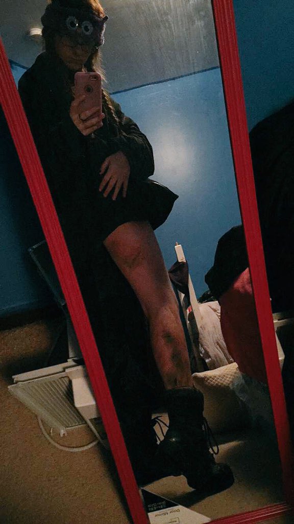 alivia_brunson's tweet image. Took a hella good fall on that four wheeler tho. 💕😂👌🏼💯 #tore my #pantleg off