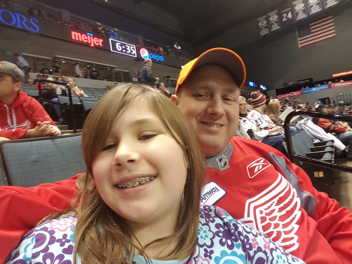 bfitz921's tweet photo. Getting ready for the game.  #GoGRG https://t.co/LP2yPNcdz6