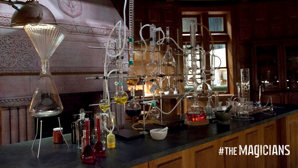 MagiciansSYFY's tweet photo. Find your perfect potion with #TheMagicians, premiering January 25. 🔮💫 https://t.co/NKSMHSO63b