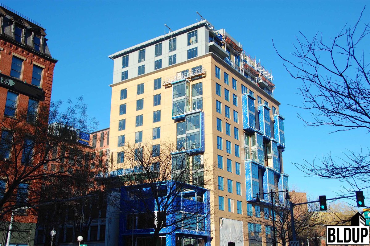 BLDUP's tweet photo. .@OneCanalApts now leasing as construction by @JMAConstruction nears completion! #Greenway https://t.co/ZW9UXWPnhj https://t.co/TvKIFuE91F