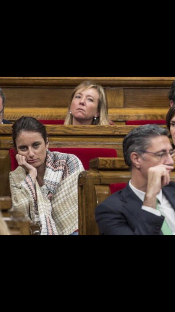 Davidvent42's tweet photo. 1putada para la Andrea Levy q mañana domingo tenga que ir al parlamento.Veremos en q condiciones #tenimpacte https://t.co/JA4T4aLpVl