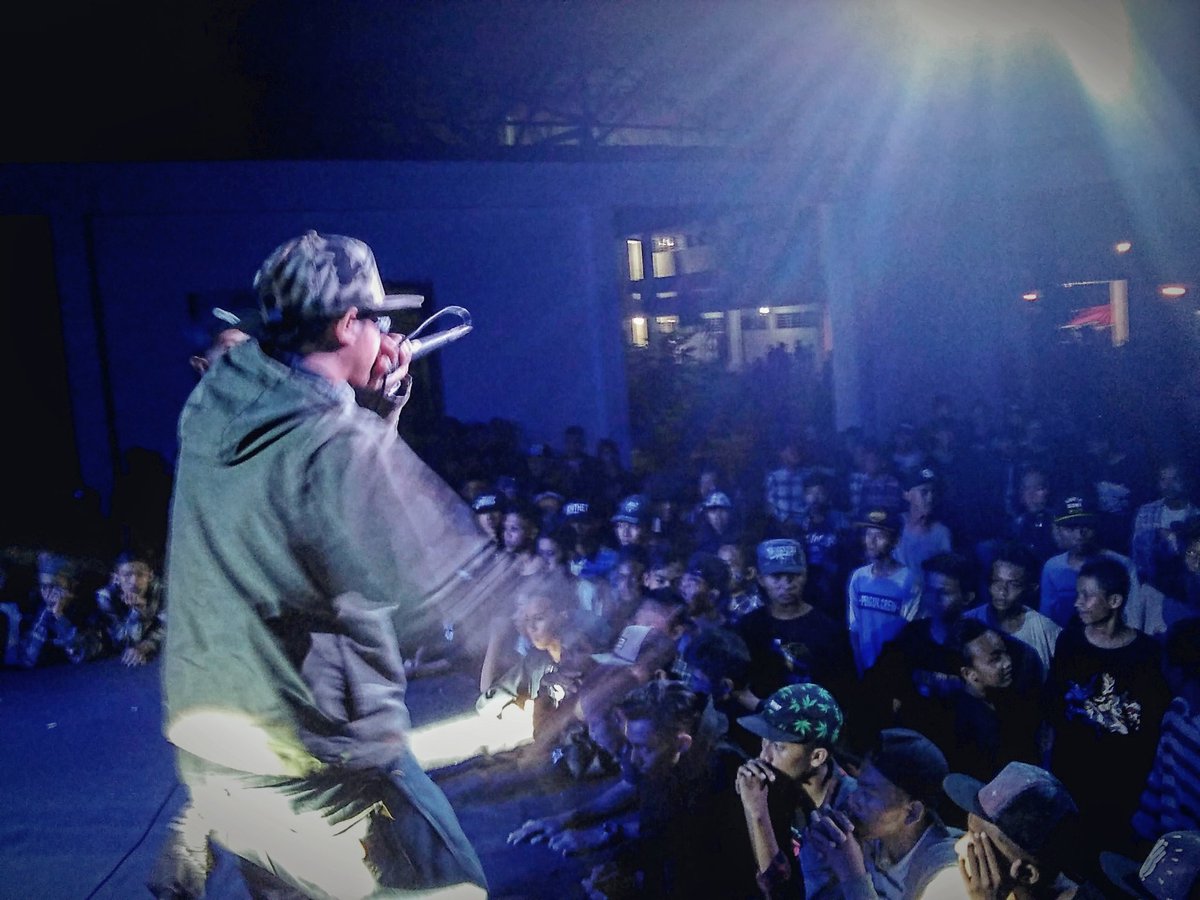 Yohh thanks for keep stand 'ur ground \m/