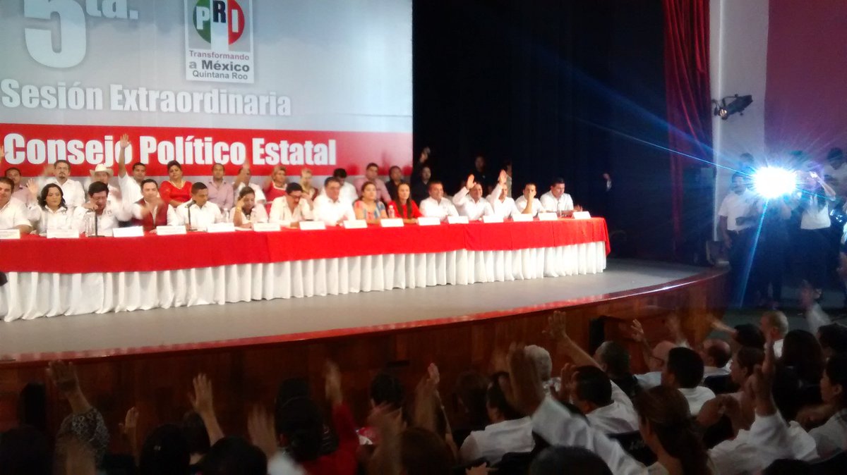 MovCNOPMxQRoo's tweet image. Hoy votamos a favor del método para elección de candidatos @PRI_QROO #PRIQRooUnido @erickpaolo @EnriqueMedina_R