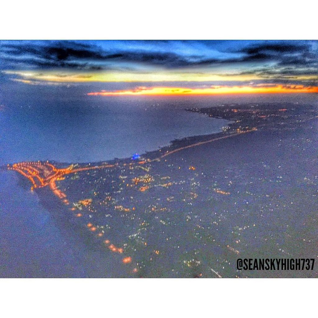 Instagram : by seanskyhigh737 - ✈️ Good Morning Baku Azerbaijan ✈️ #instasize #4pilots #flight #flightdeck #pilot #…