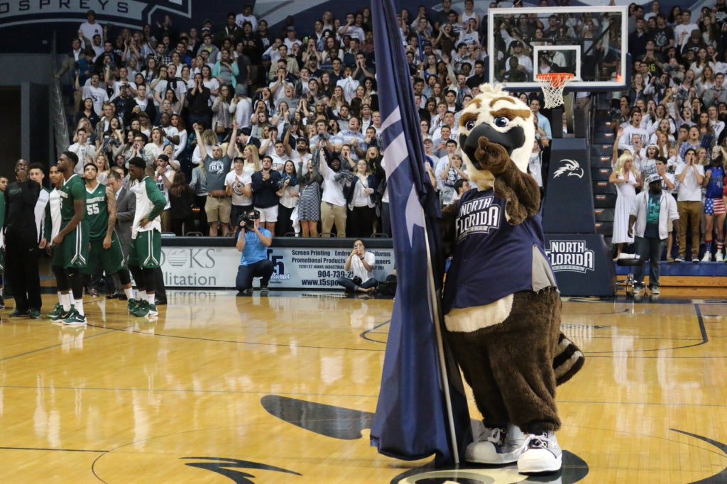 SwoopHoops_UNF's tweet photo. UNF wins the River City Rumble! Final Score: Ospreys 83 - JU 68. #SwoopLife https://t.co/F2z1h0C4BK