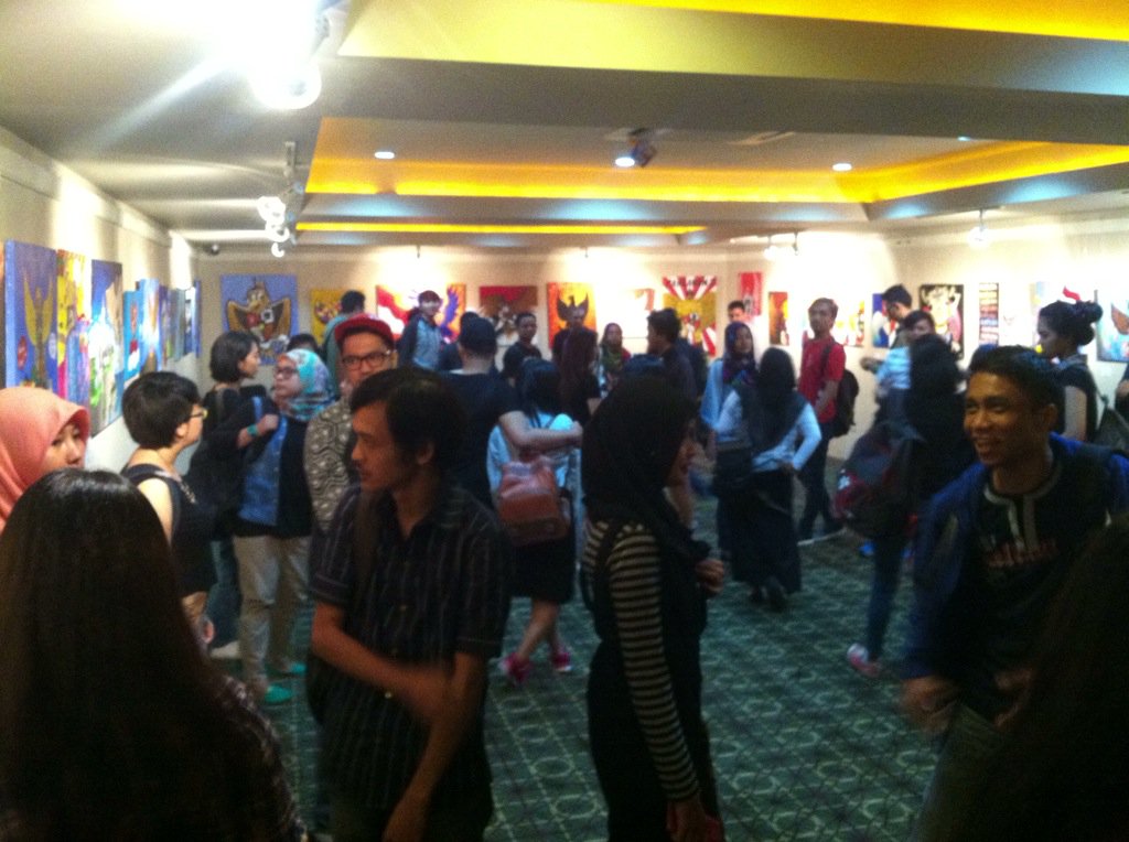 Briefing panitia SaGaPro untuk hari penutupan pameran seni #GarudaJourney ! Semangat! 😄