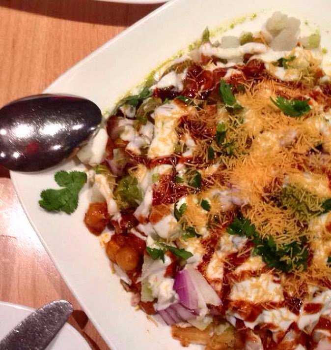 GabbaDelgado's tweet photo. • chicken samosa chat • #indiancuisine #nyc #ny #newyork #fueradelresort #comerjartarse #basicamente #larutagastron… https://t.co/PqdH1GRseN