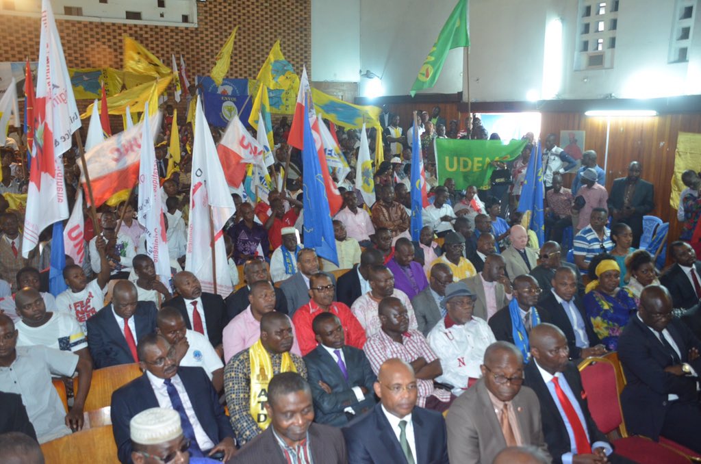 NzangaMobutu's tweet photo. #RDC Félicitations aux signataires de la charte du #FrontCitoyen2016 @DynamiqueOpp @G7_RDC #CongolaisTelema https://t.co/SncWGXRtL4