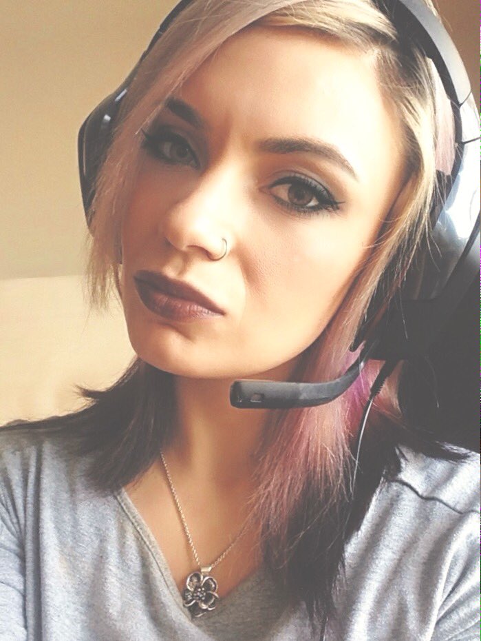mayorfudgins's tweet photo. Come hang while ladypasha does some heroic HFC https://t.co/SjsiuYGJmz #wow #girltank #twitch #nerd #saturdaynight https://t.co/oAaBRY2Yu4