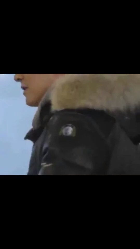 hoshype's tweet photo. There is finding from netizens  the husband might be Junghwan cause future husband wear air force jacket #reply1988 https://t.co/ZrXJLCU2qb
