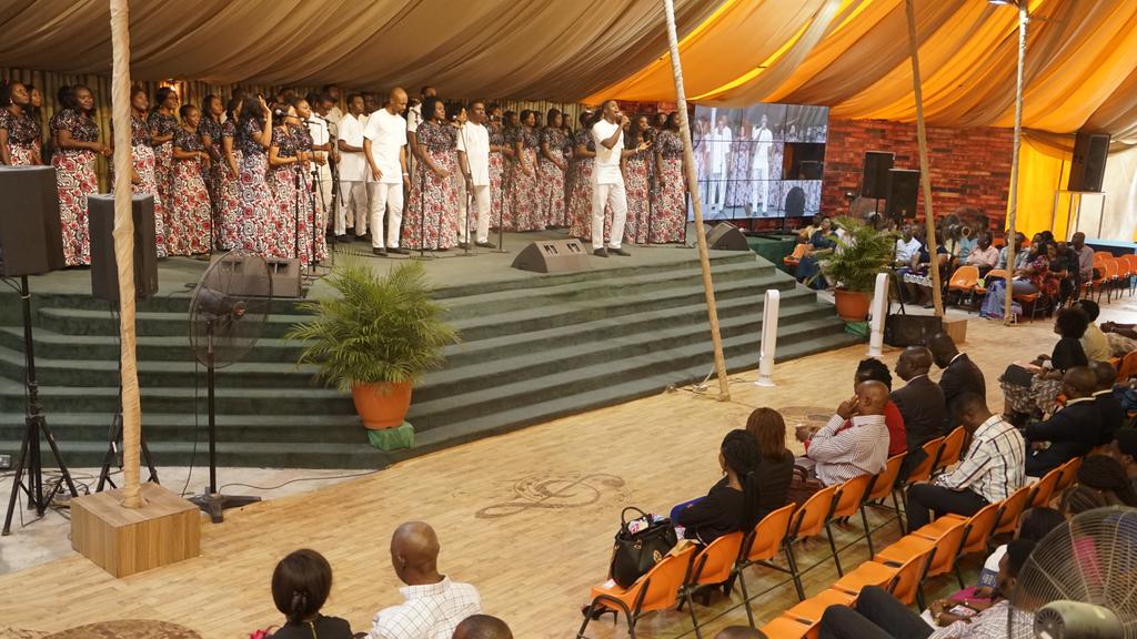TCCPH's tweet photo. YOU hold my world in YOUR hands #MusicMinistry #NewWineChoir #1stService @PastorKech @solakinz https://t.co/DJhez0rSA9
