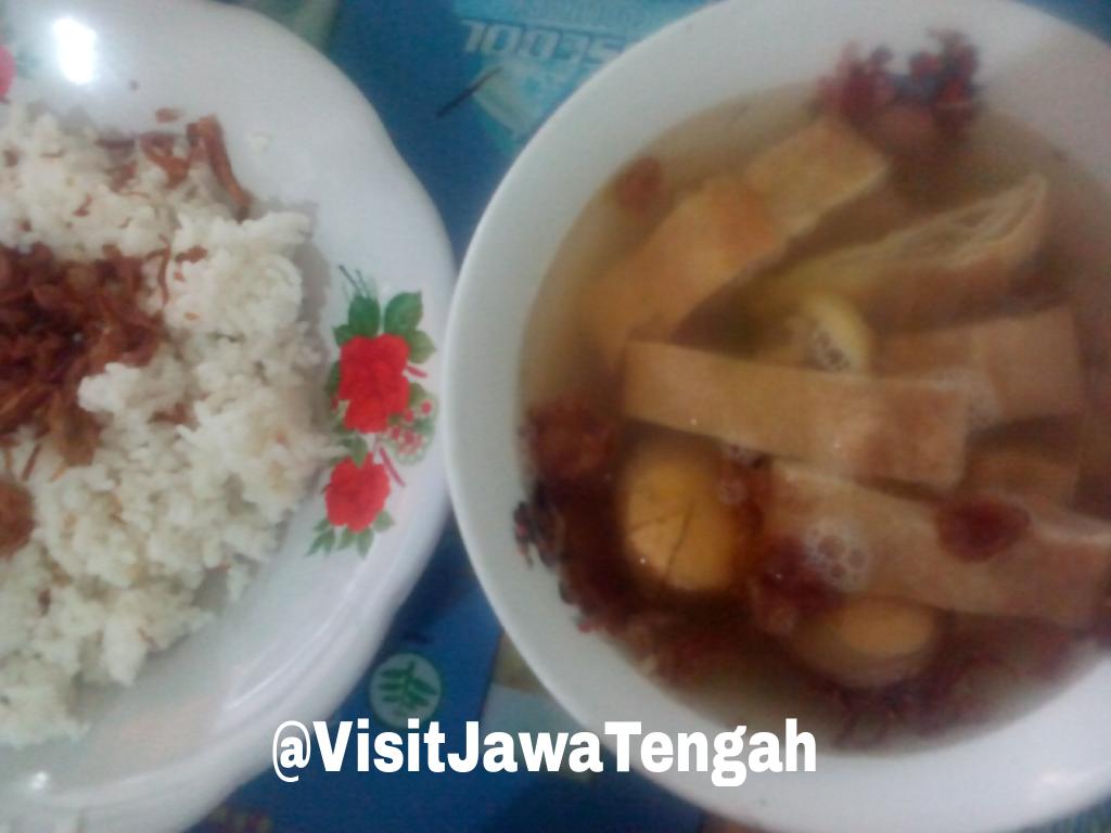 VisitJawaTengah's tweet photo. Puniko eco sanget #TimloSolo #PasarGedhe #KotaSolo #KulinerJateng #JatengGayeng #VisitJateng #VisitJawaTengah https://t.co/LE1fOwWEca