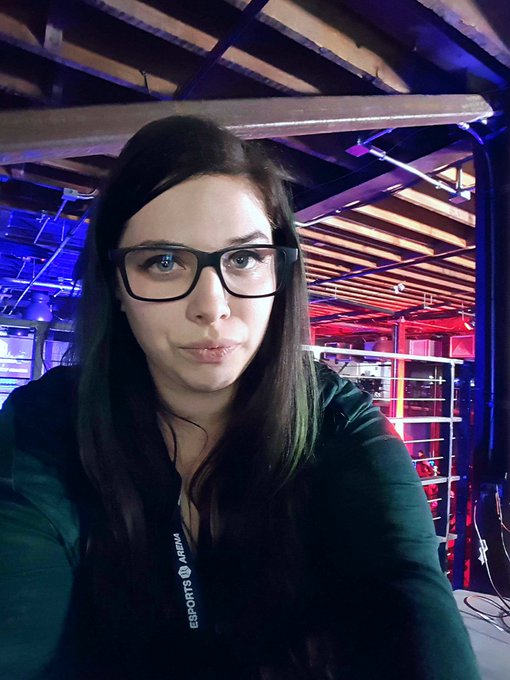 I'm not sure how I feel about these glasses on me. @WhoisJamerson https://t.co/n7brv3VCEL