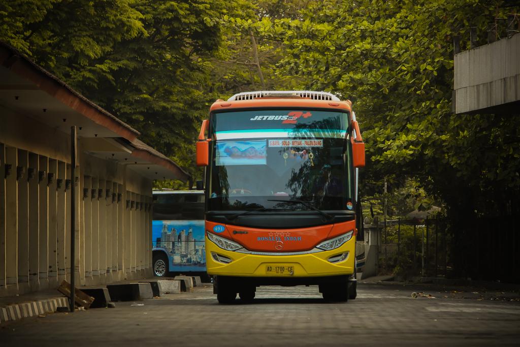 BagusIndraPrtm's tweet photo. Happy Sunday, Bismania
Terminal Giwangan
@SukaFotoBis @BMC_WilisRaya https://t.co/JDodMy9b8C