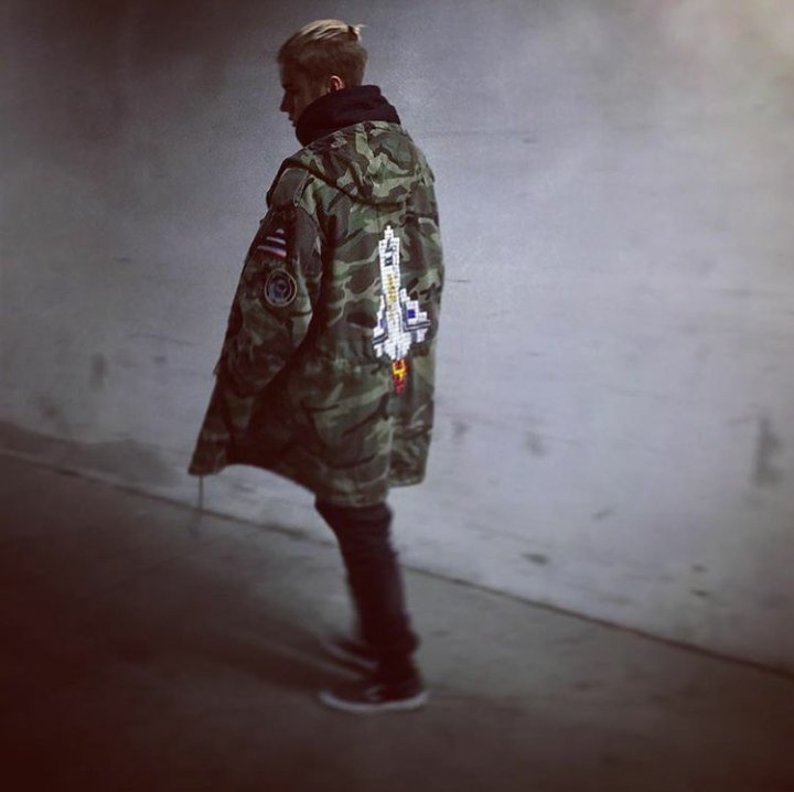 vbizzlenoticias's tweet photo. Justin Bieber via: instagram ( sem legenda ) 09.01.2016
#JustinBieberFeatOneDirection https://t.co/hATSyDlEeY