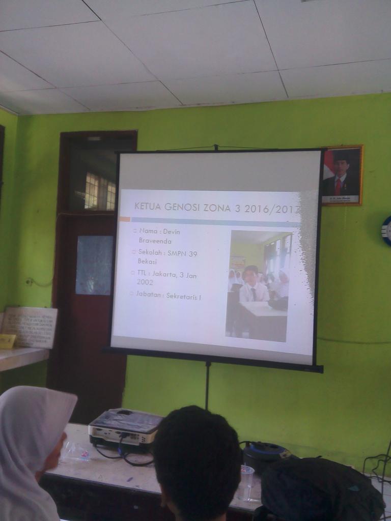 GenZon3_'s tweet photo. Selamaaaaaaaat DEVIN dari SMPN 39 Bekasi , 
yang telah menjadi ketua Genosi Zona 3 Periode 2016-2017. https://t.co/F7bJsPoy7t