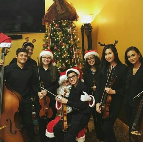 mustangorch's tweet photo. Mustangs out and about spreading holiday spirit! https://t.co/DZmdlwuO5C