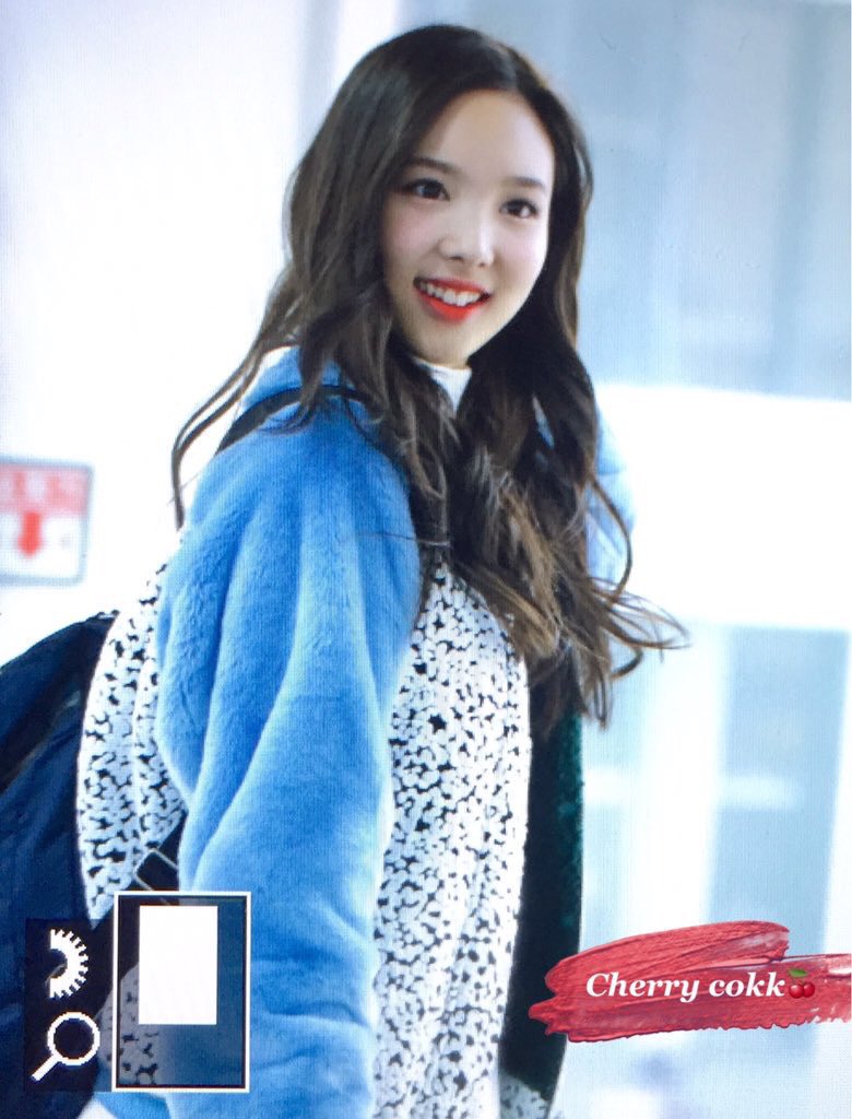 같은 95년생에 이름도 자음 하나 빼고 똑같은데 캐릭터는 완전 다른 걸그룹 멤버 | 인스티즈