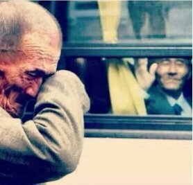 لما أحس أني ثكيل على شخص .. ممكن أبتعد حتى لو كان احساسي خطأ ، بس يكفي أنك خليتني أحس بهذا الشي ~

#الامبراطور_اموش