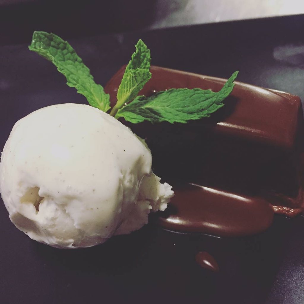 ProofDSM's tweet photo. Second Saturday: Peanut Butter Chocolate Parfait. 

#SecondSaturday #ProofDSM #DontSettleDemandProof https://t.co/sEirZw9Fgm