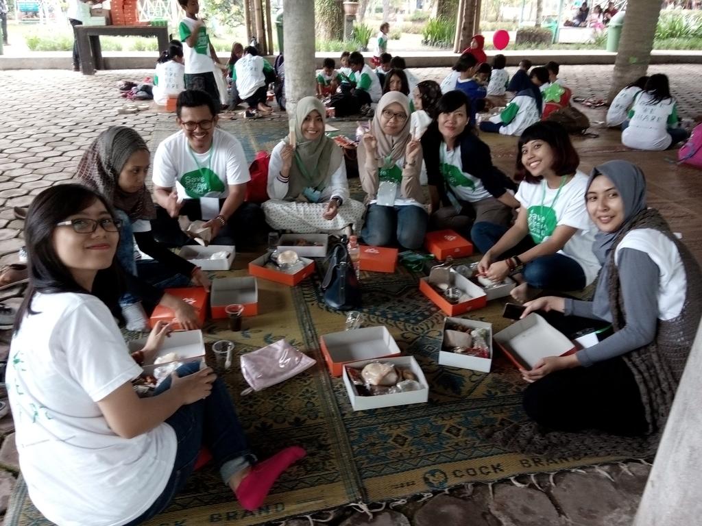 SSChildBandung's tweet photo. Makan! @JendelaAlam @instasunda @ROEMPI_bdg  #Funtastrip https://t.co/tz6zwIs6Tc