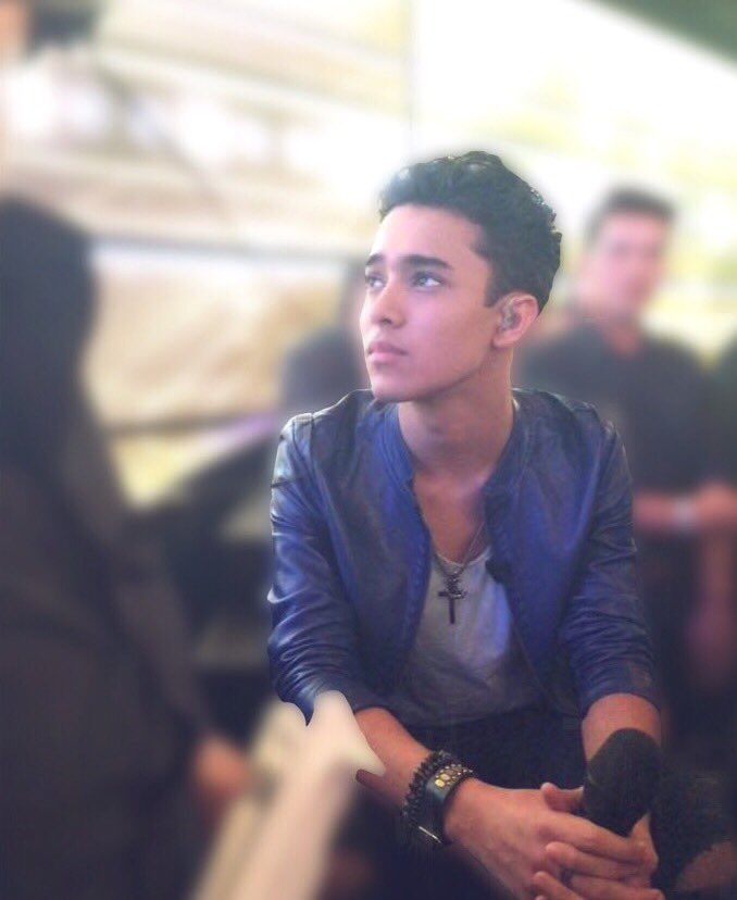 JOELDELE0N's tweet photo. 🎤 @CNCOmusic https://t.co/0yXUkfwoxQ