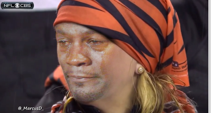 CYVgBveUAAEazfD.png
