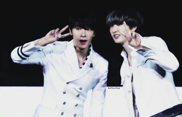 haesrain's tweet photo. Hasta sub-unidad tenemos ๐๐
Team C&J ๐๐
#PopChoiceAwardsArtistOfTheYearSuperJunior
#PopChoiceELF https://t.co/CqzWimrLII