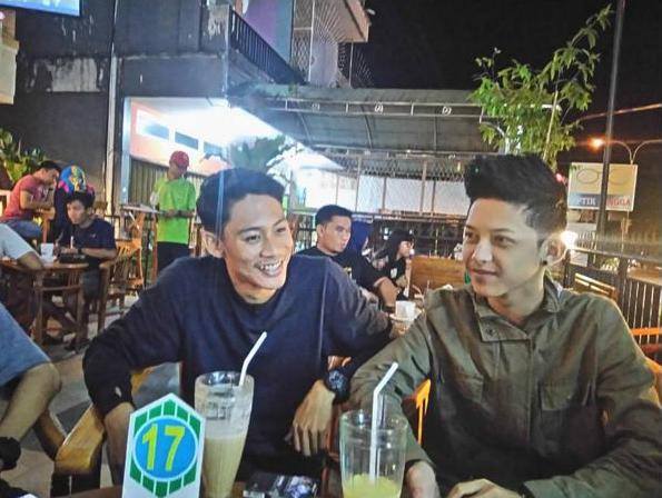 rivalsuhanda122's tweet photo. #Bareng #CafeQ #SandiJulianda #Riivalsuhanda https://t.co/ddP6OzEd7S