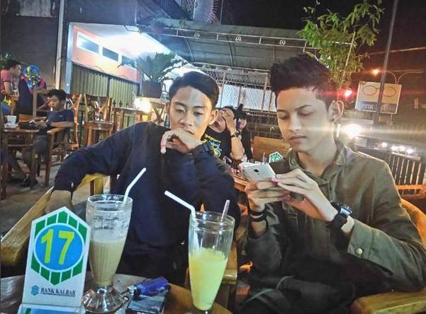 rivalsuhanda122's tweet photo. #Bareng #CafeQ #SandiJulianda #Riivalsuhanda https://t.co/ddP6OzEd7S