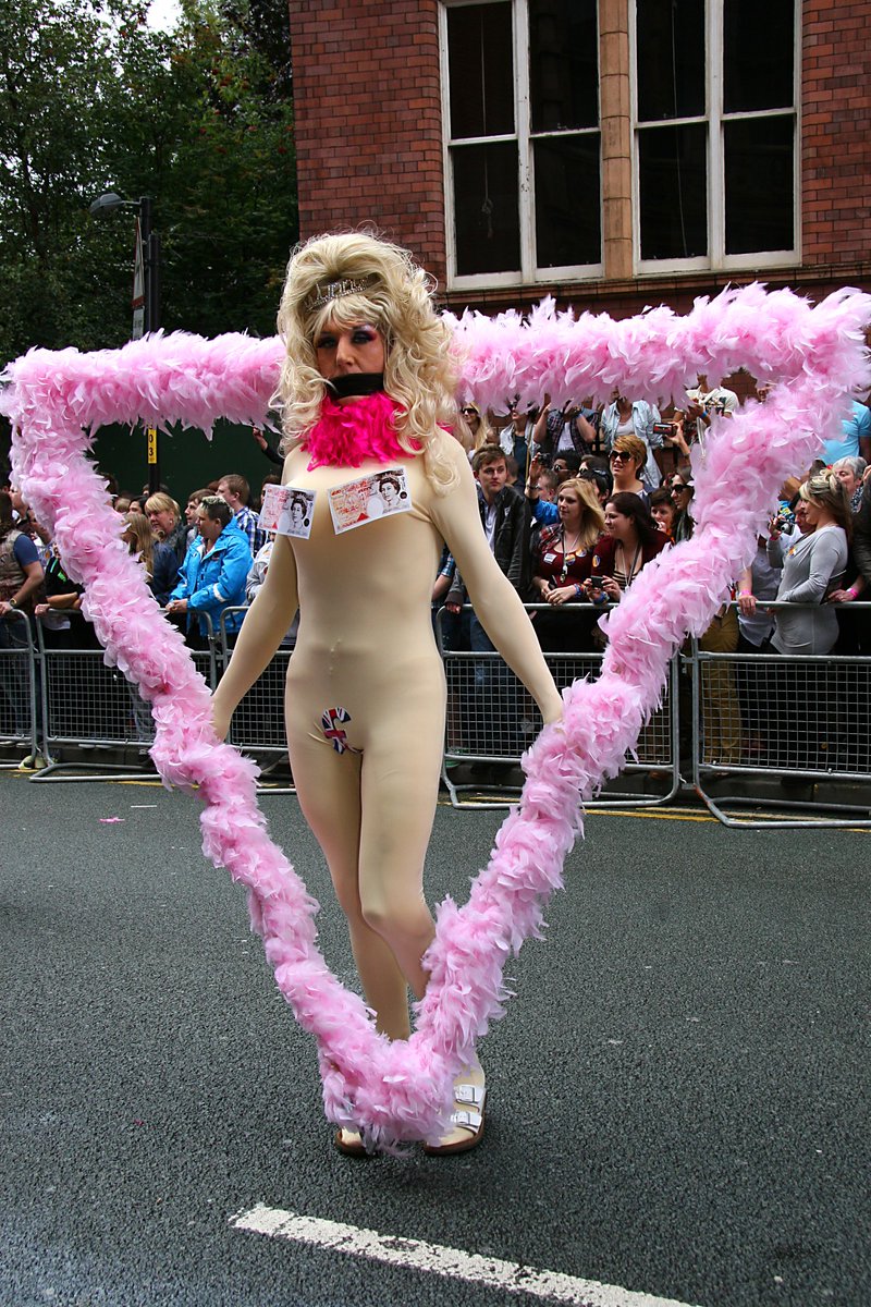 CampCooks's tweet image. @grivaskopti seen these, bus one was at section 28 rally, that's a brian souter bus was recreated in bob and rose