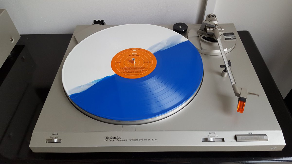 ianjessop61's tweet photo. Now playing The Clash blue/white vinyl #keepitturning https://t.co/z5WUm3LhmC