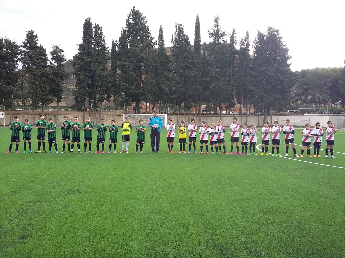 Empezamos el Domingo con nuestro Alevin A que juega contra el <a href="/EscuelaFF/">EFF</a> A
Suerte Chicos
#AupaRiver