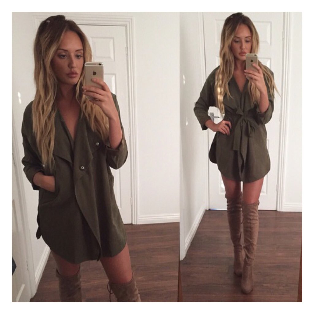 Charlottegshore's tweet photo. A #nostalgia kinda day! ✌🏻️🍃🍂
Khaki Parka 👉🏻 @inthestyleuk 
Mocha Boots 👉🏻 @inthestyleuk
https://t.co/ttUoOC9GfW https://t.co/BjzaDGyvHv