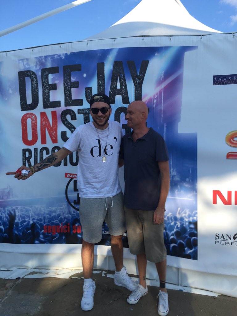 RudyZerbi's tweet photo. @MattiaBriga Buon Compleanno pennellone! Prof. Rudy 🎂🎂🎂
#BuonCompleannoBRIGA https://t.co/oqDZ3pZyzR