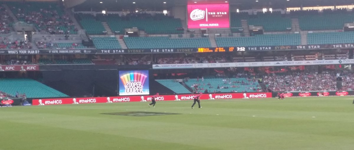 The amount of #bigfood advertising in professional sport is sickening - #theHCG?! <a href="/CricketAustrala/">CricketAustralia</a>, do better #BBL05