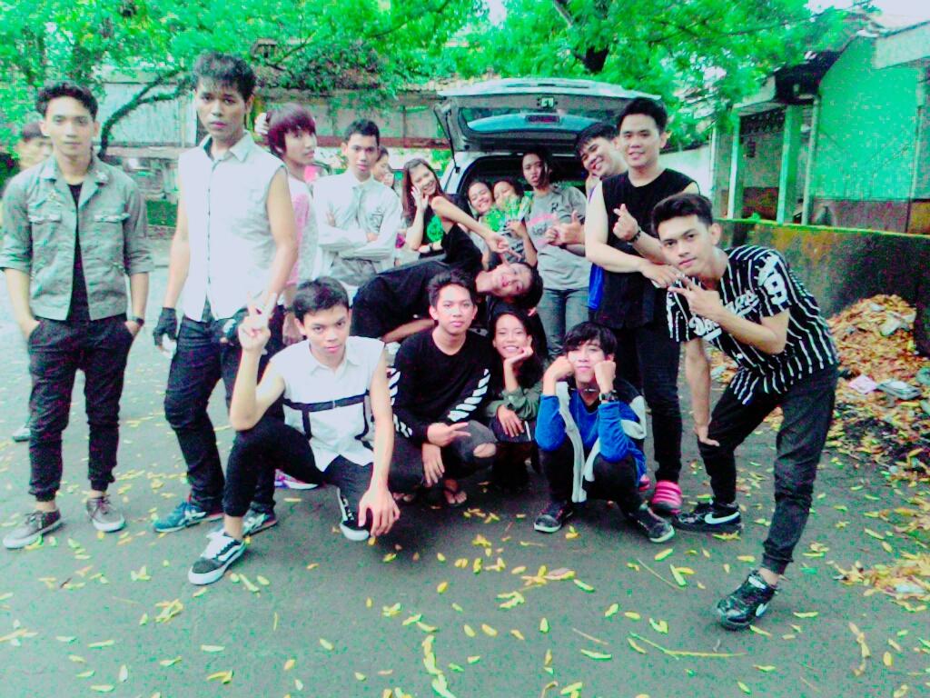 Ini dia anak2 <a href="/SN_Five/">S.N_Five</a> &amp; <a href="/AceKnight_DC/">AceKnight</a> yang kecekece~ tetap semangat ^^ 
kalian luarbiasa hari ini ^^

-YF