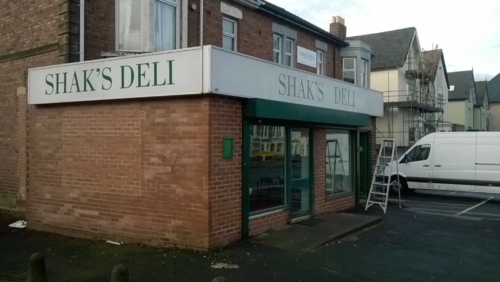 WordsofDesign's tweet image. Shaks deli #graphics #business #Printing #windowgraphics