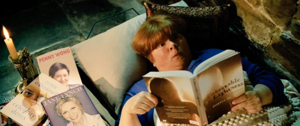 KathKimQuotes's tweet photo. Just a quiet Sunday with the girls @ #KKQTowers. #teamwiththetheme https://t.co/S1OnM6t1K4
