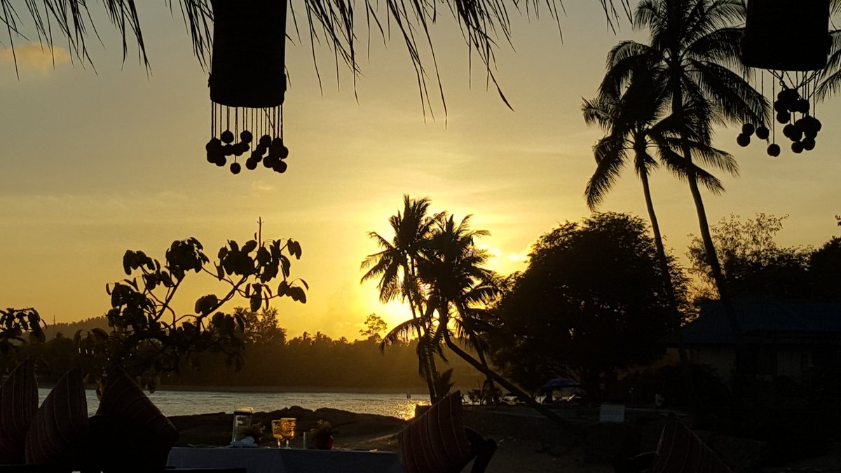 MathewTweet's tweet photo. Can't wait to leave!
#LyingTweet https://t.co/dSp5Ar7GzL