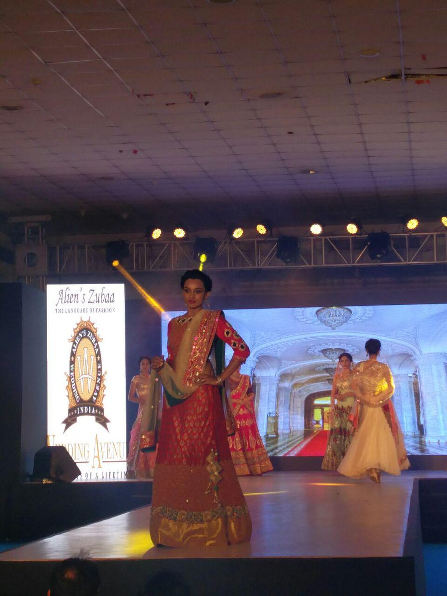 AIPTIA's tweet photo. #FashionShow by designer #RashmikantShah of Alien's Zubaa - The Language Of Fashion
#AIPTIA #CEIF2016 #Photofair https://t.co/GreqXh8LA2