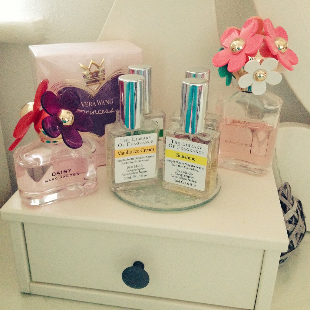 jinks_karen's tweet image. These are the keepers in my #JanuaryDeclutter @msbudgetbeauty from my #Perfume collection! @LibraryofFragUK x